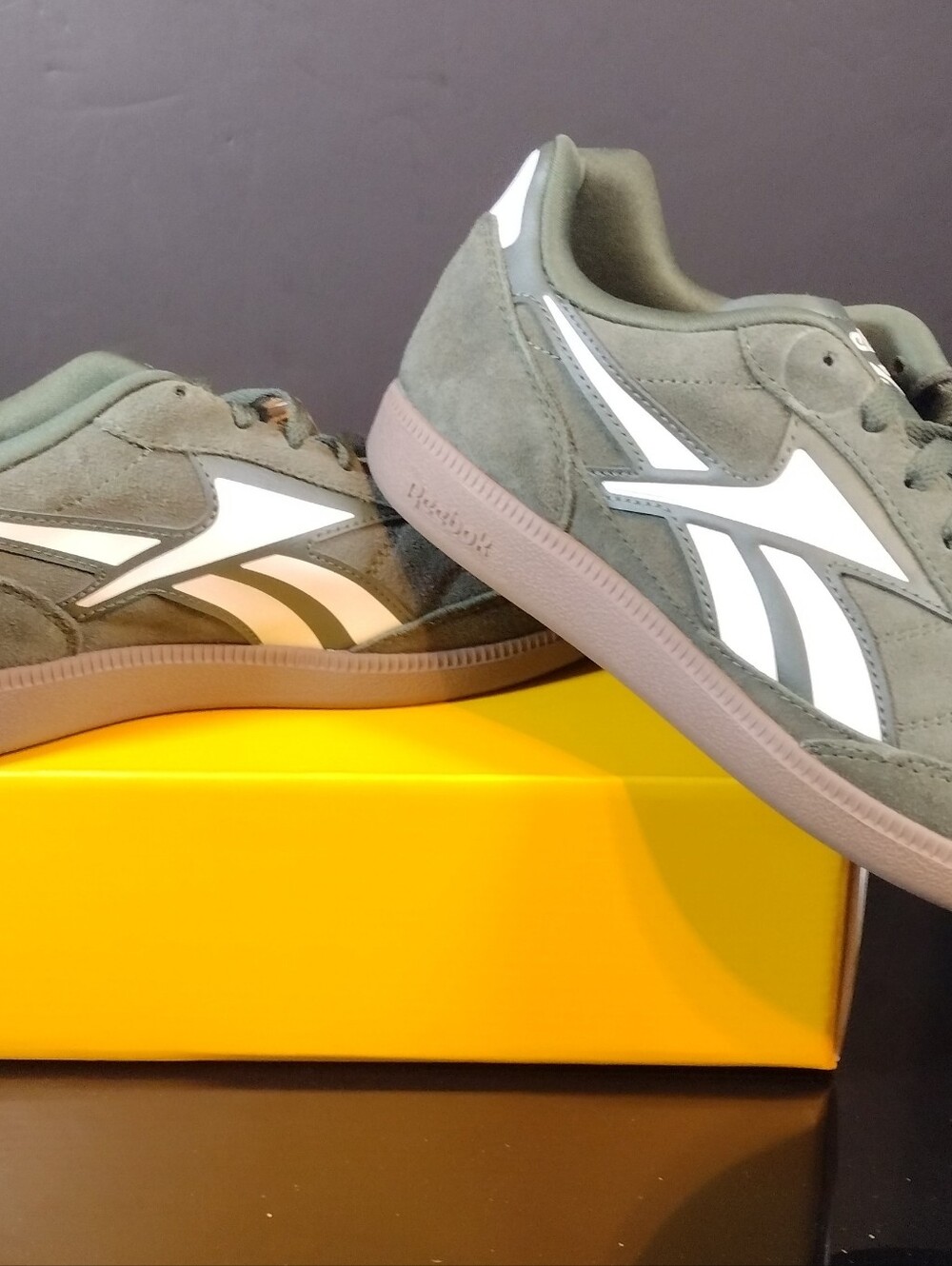 Reebok Sneakers Men's Size 10 World 70 Vintage Aesthetic Lifestyle Trainers